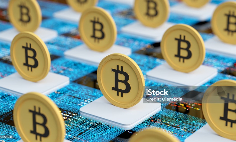 比特币挖矿机是什么意思?2025年主流矿机品牌及性能对比分析