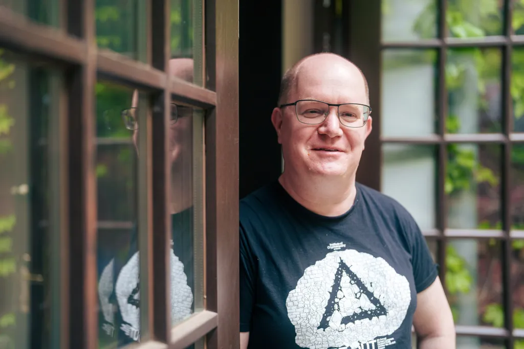 元宇宙是区块链吗 | 区块链与元宇宙关系解析
