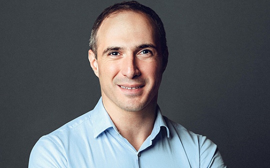 期权vol是什么意思？期权隐含波动率详解与运用策略
